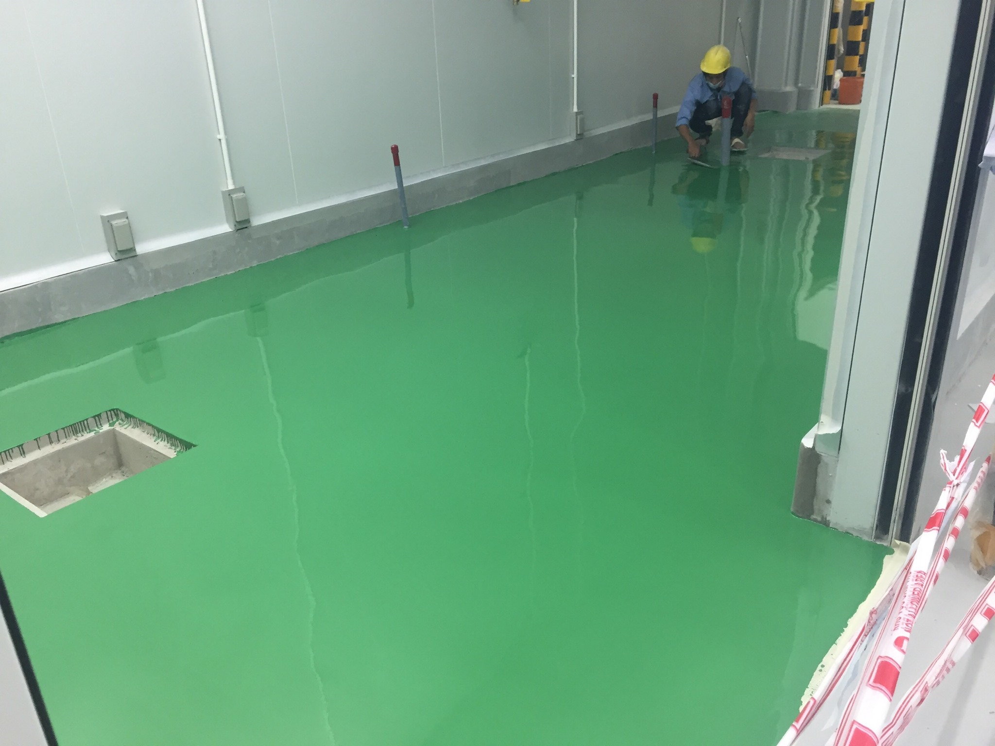 Thi công sơn sàn khu công nghiệp dược phẩm